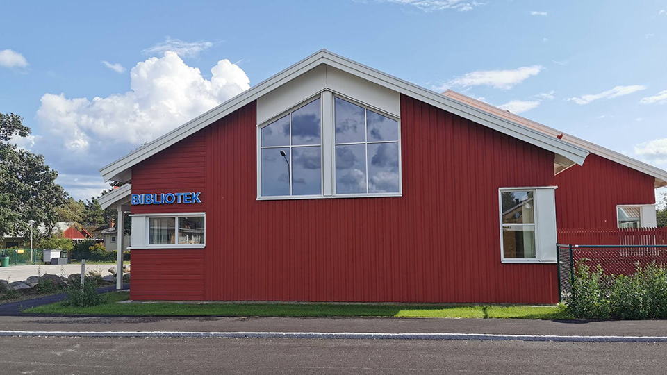 Fasaden på Norje bibliotek